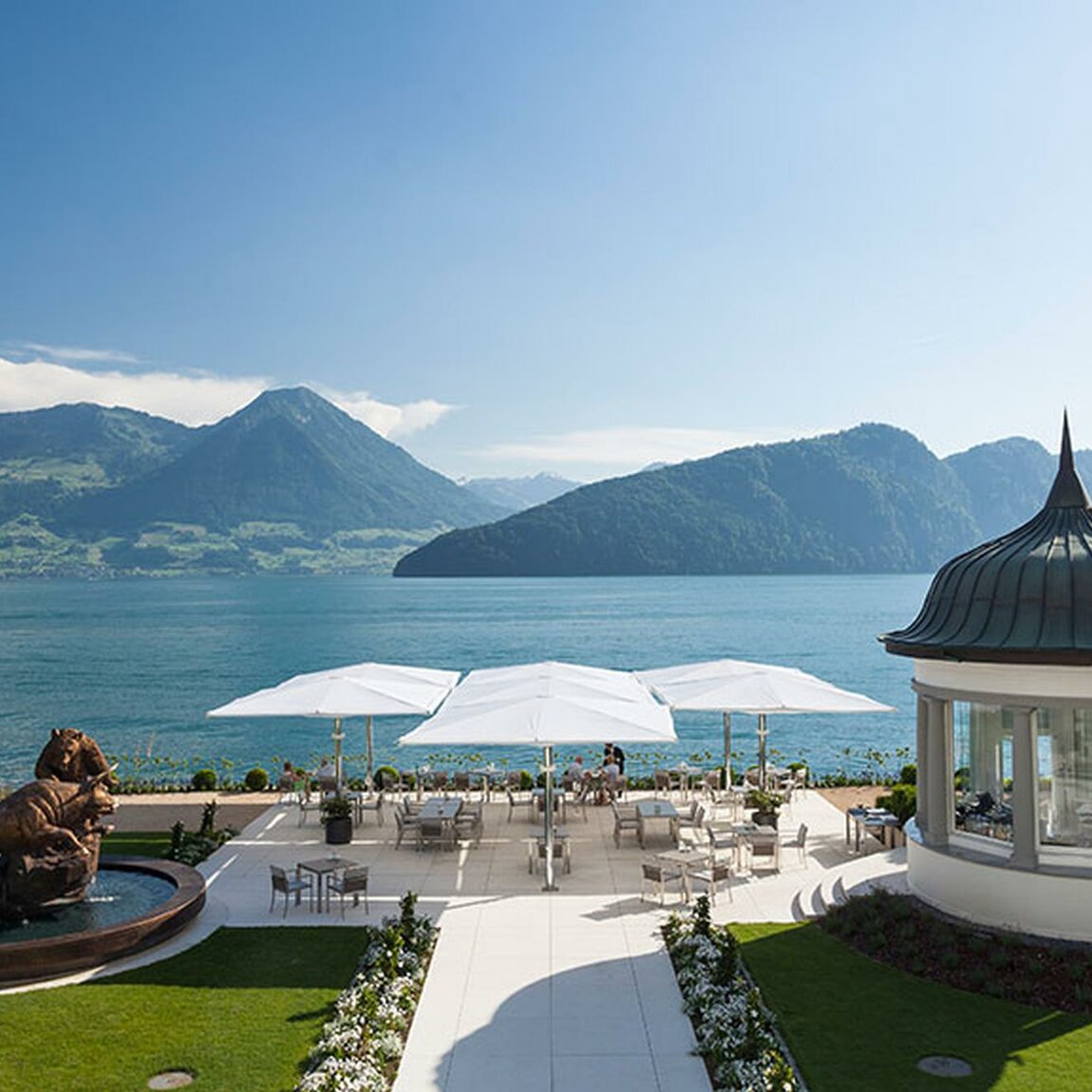 Park Hotel Vitznau – View from the hotel into the garden