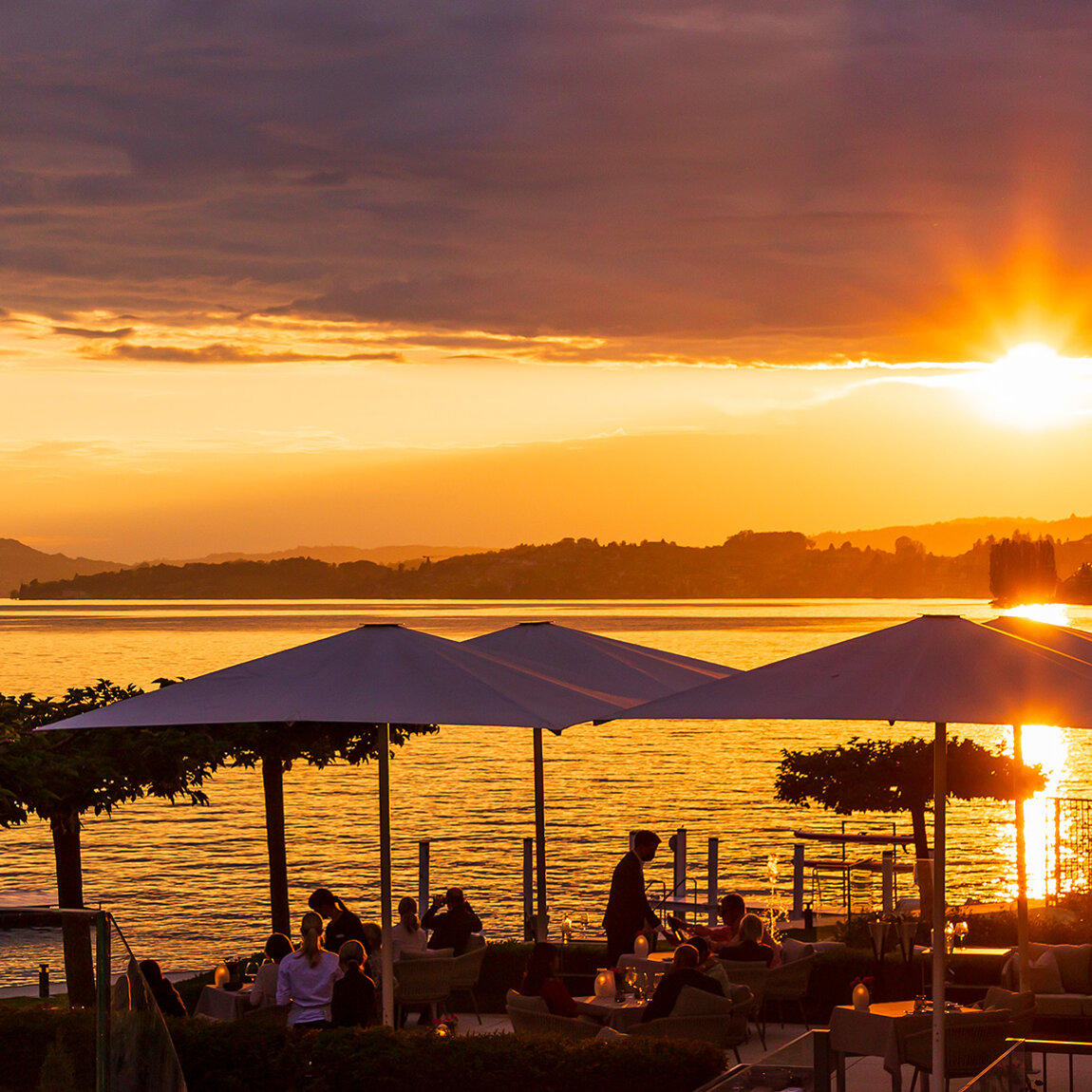 Park Hotel Vitznau – Terrace in evening light