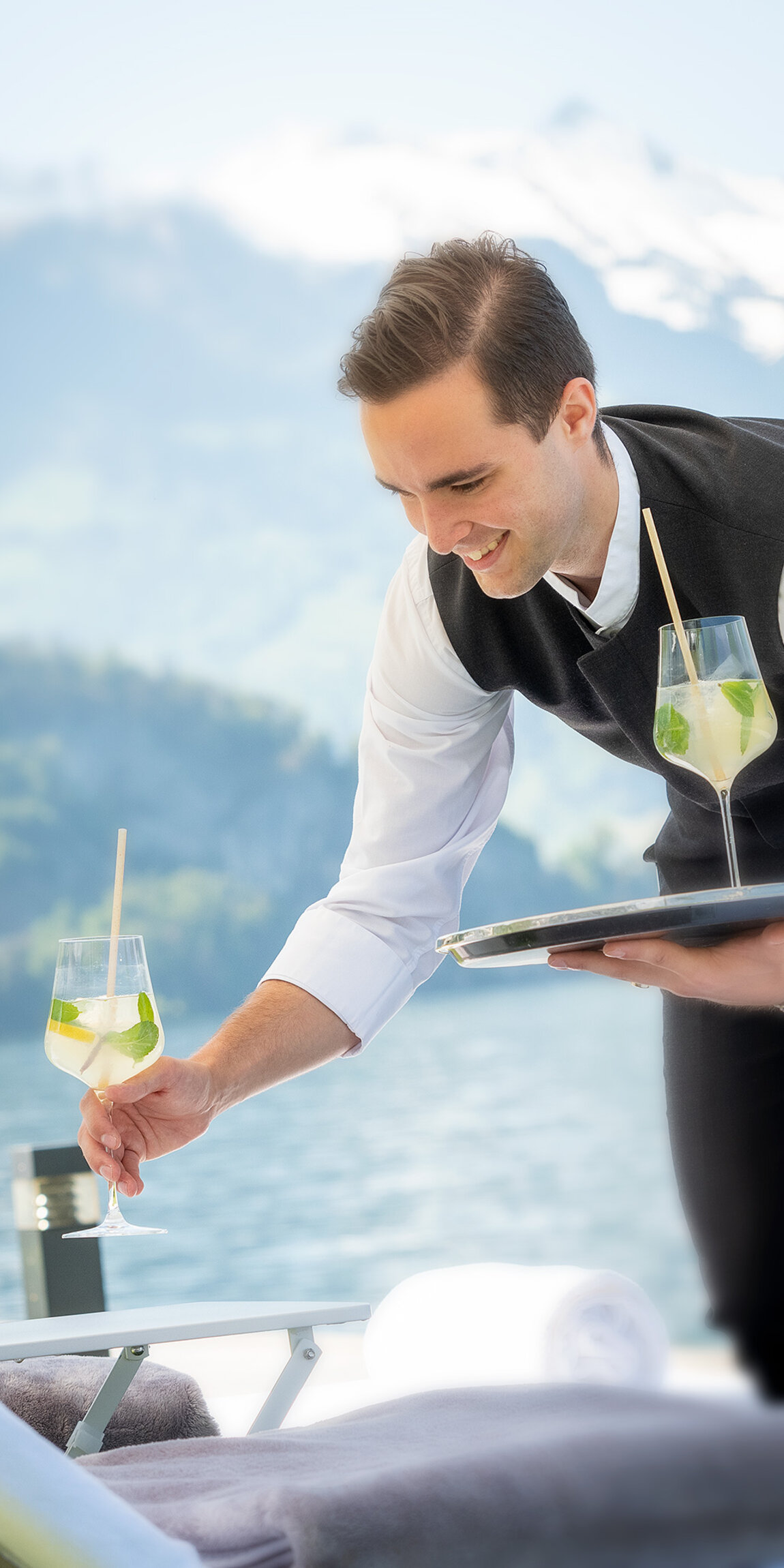 Health & Beauty – Lawn for sunbathing with service