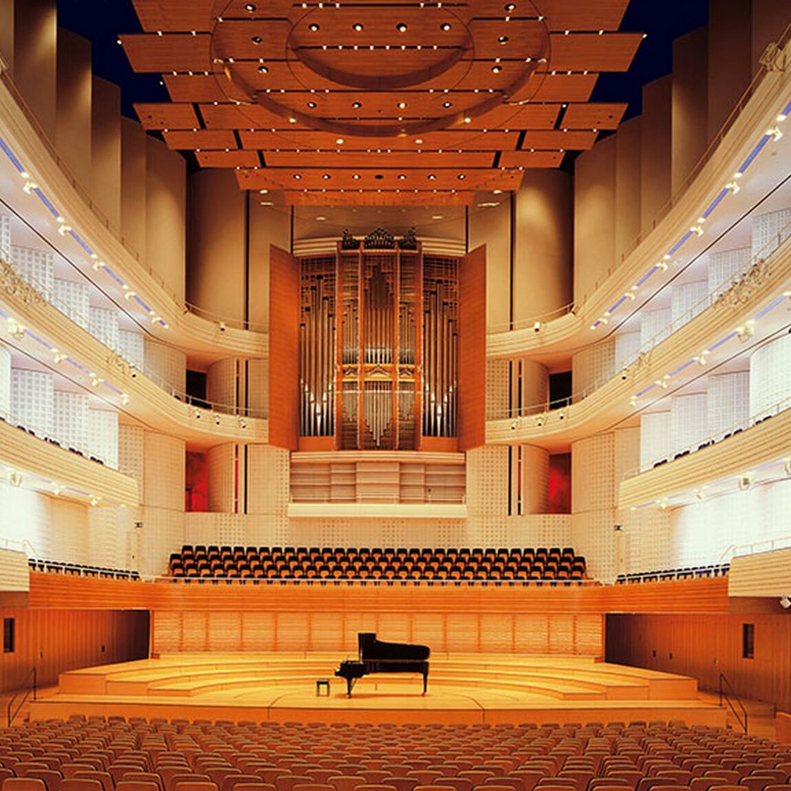 Lucerne Culture and Congress Center (KKL)